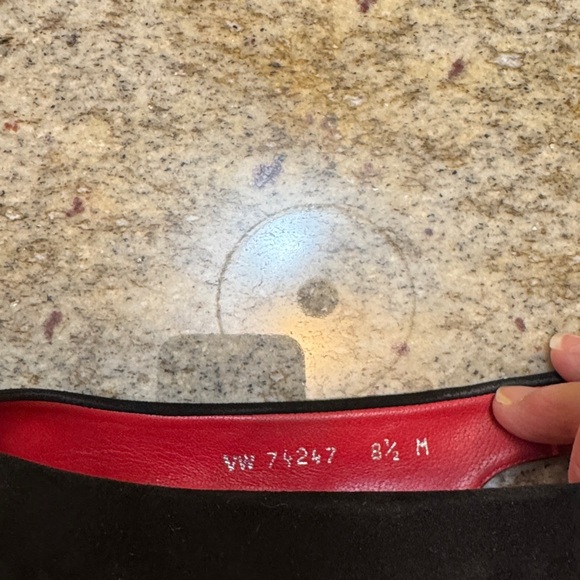 Stuart Weitzman Black Suede flats. Red leather interior. - Picture 4 of 7